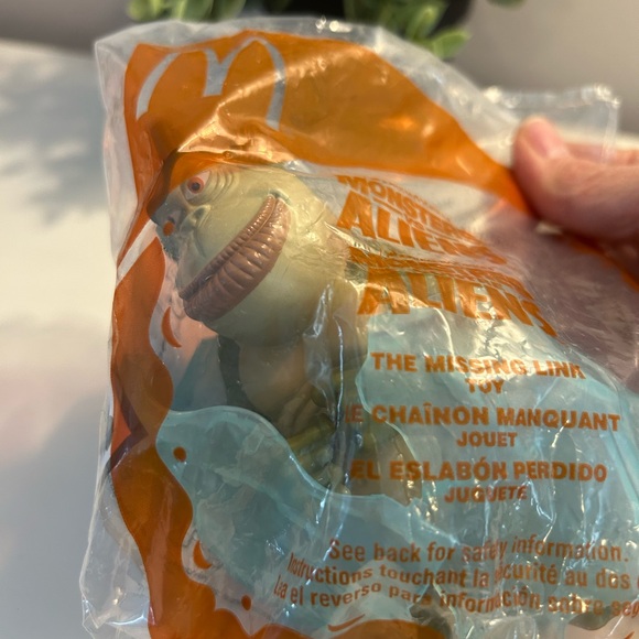 McDonald’s toy, Monsters vs Aliens, The Missing Link - Picture 3 of 8